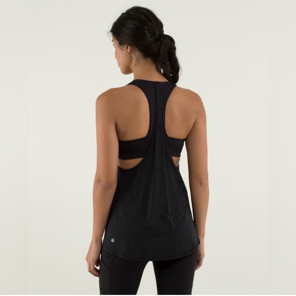 Lululemon 2-In-Run Tank in Black - size 8
